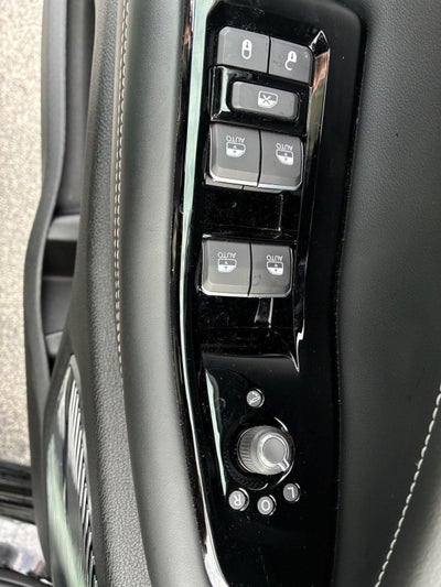 2022 Jeep Grand Cherokee 4xe Overland