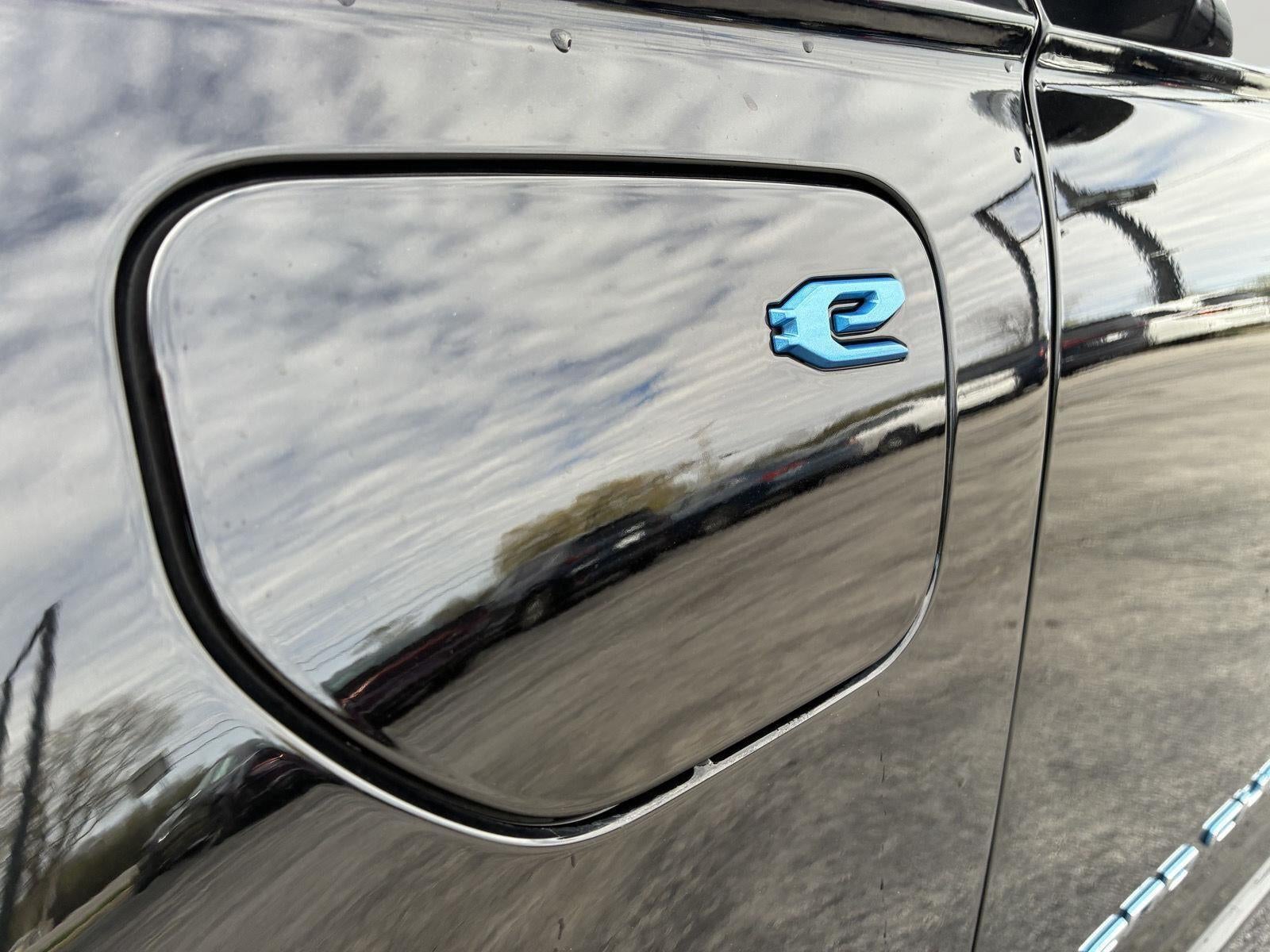 2022 Jeep Grand Cherokee 4xe Overland