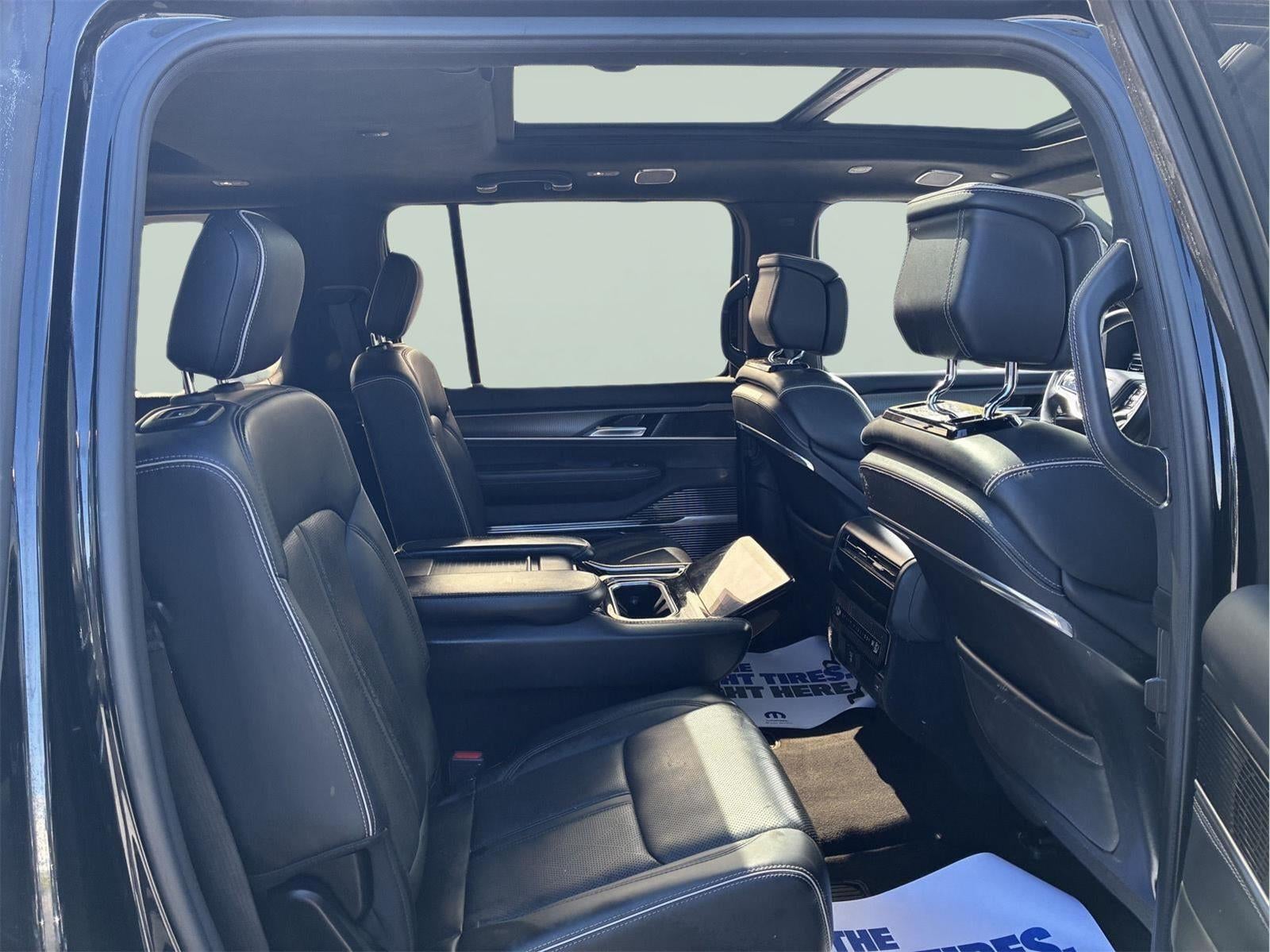 2022 Jeep Grand Wagoneer Series II Obsidian