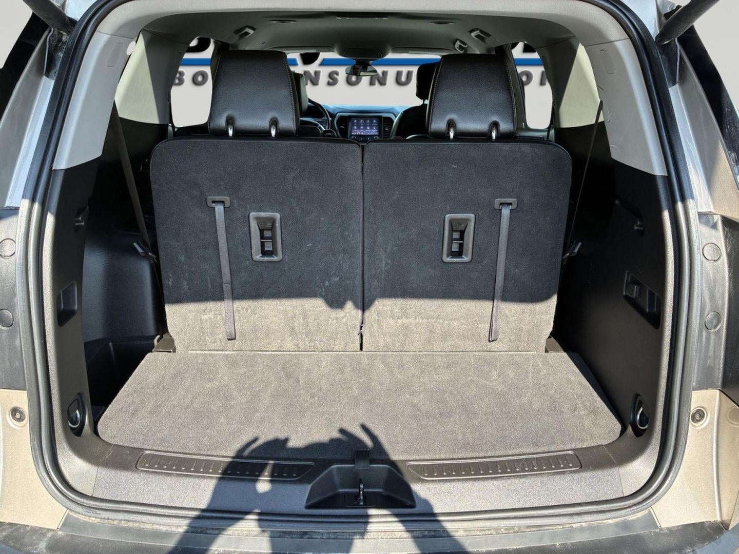 2022 GMC Acadia AT4