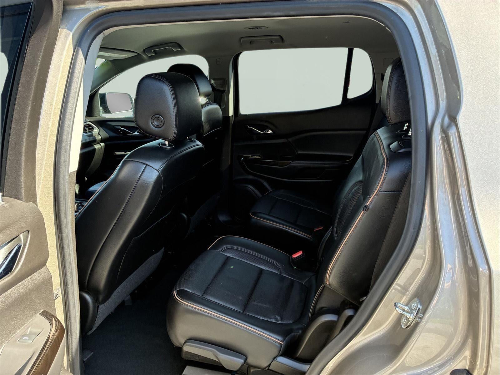 2022 GMC Acadia AT4