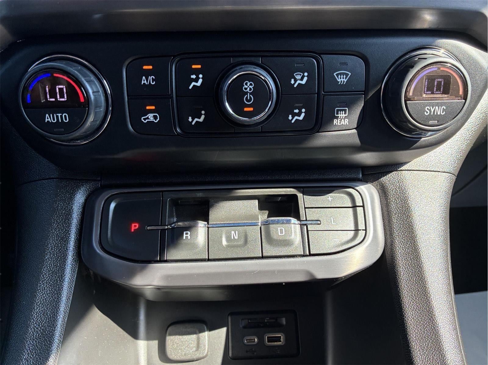 2022 GMC Acadia AT4