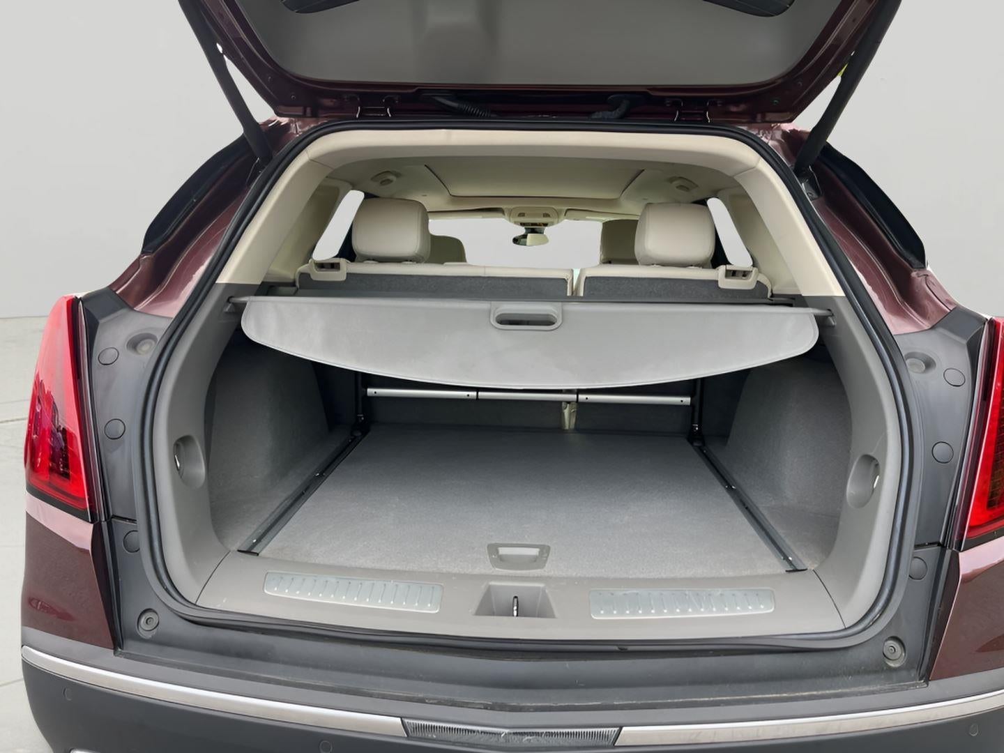 2022 Cadillac XT5 AWD Premium Luxury