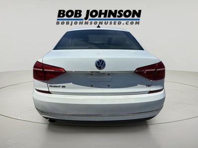 2016 Volkswagen Passat 1.8T SE w/Technology