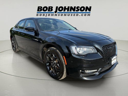 2023 Chrysler 300 Touring L