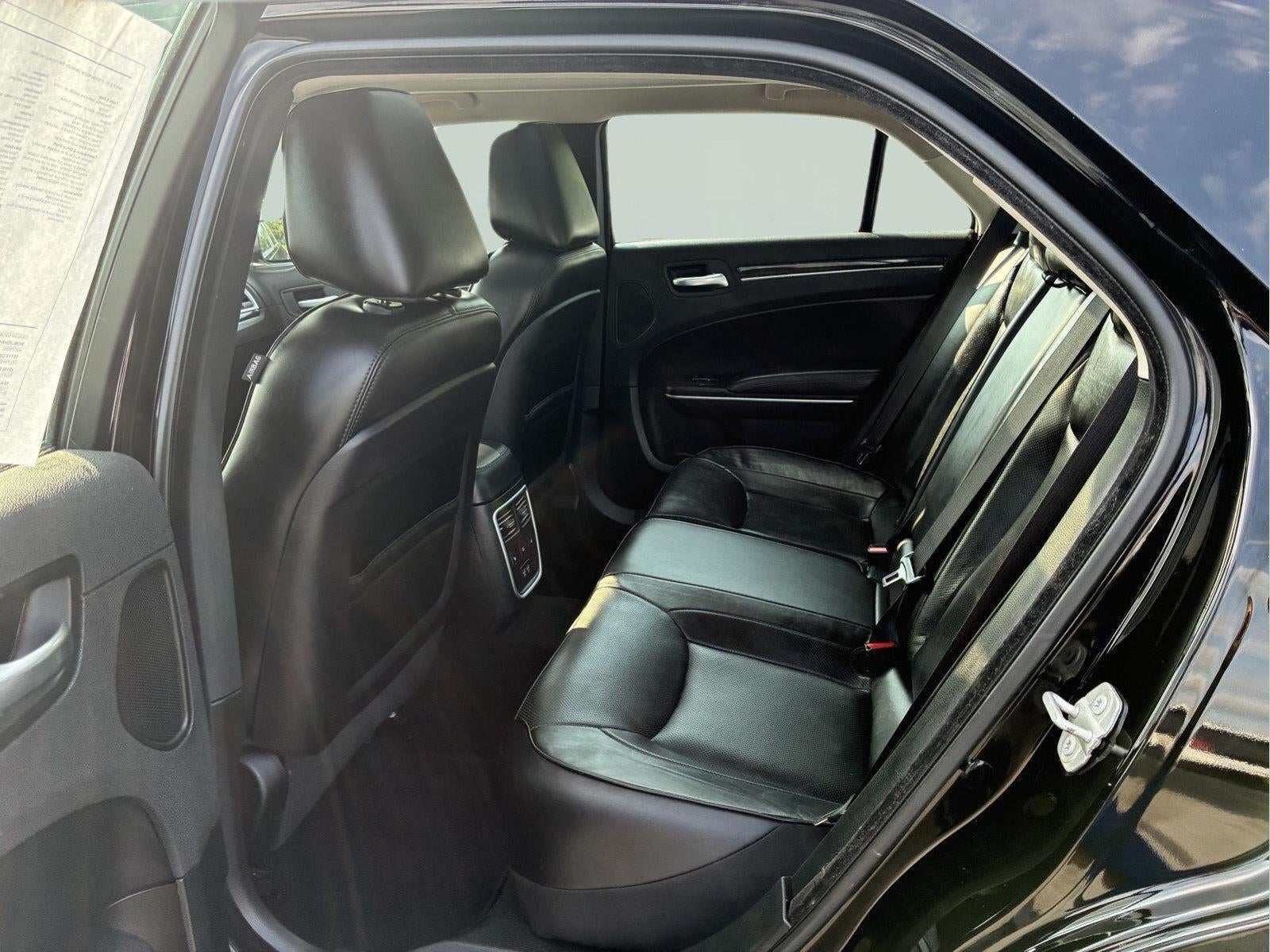 2023 Chrysler 300 Touring L