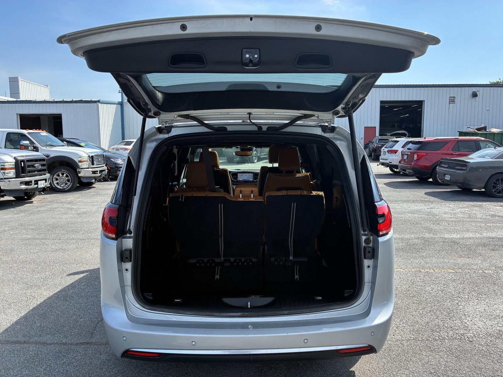 2023 Chrysler Pacifica Hybrid Pinnacle