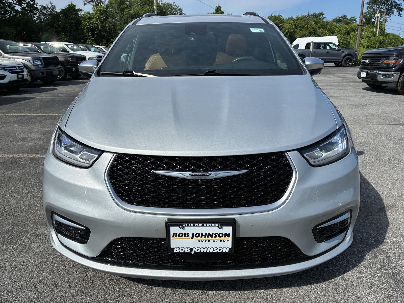2023 Chrysler Pacifica Hybrid Pinnacle