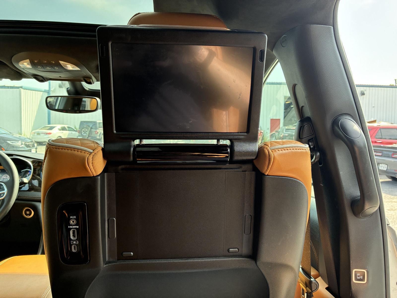 2023 Chrysler Pacifica Hybrid Pinnacle