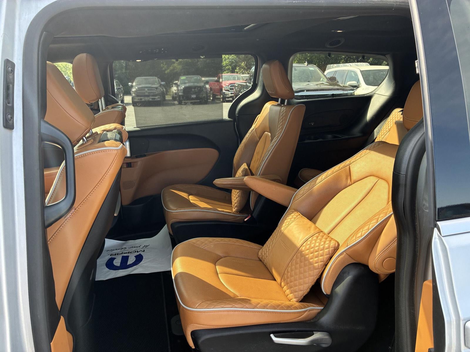 2023 Chrysler Pacifica Hybrid Pinnacle