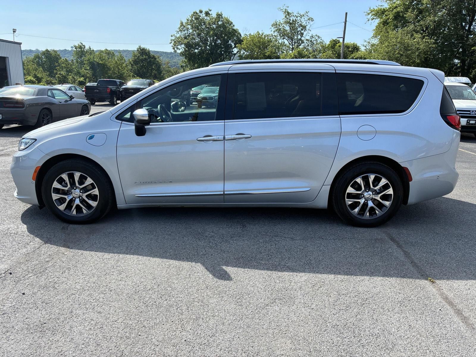 2023 Chrysler Pacifica Hybrid Pinnacle