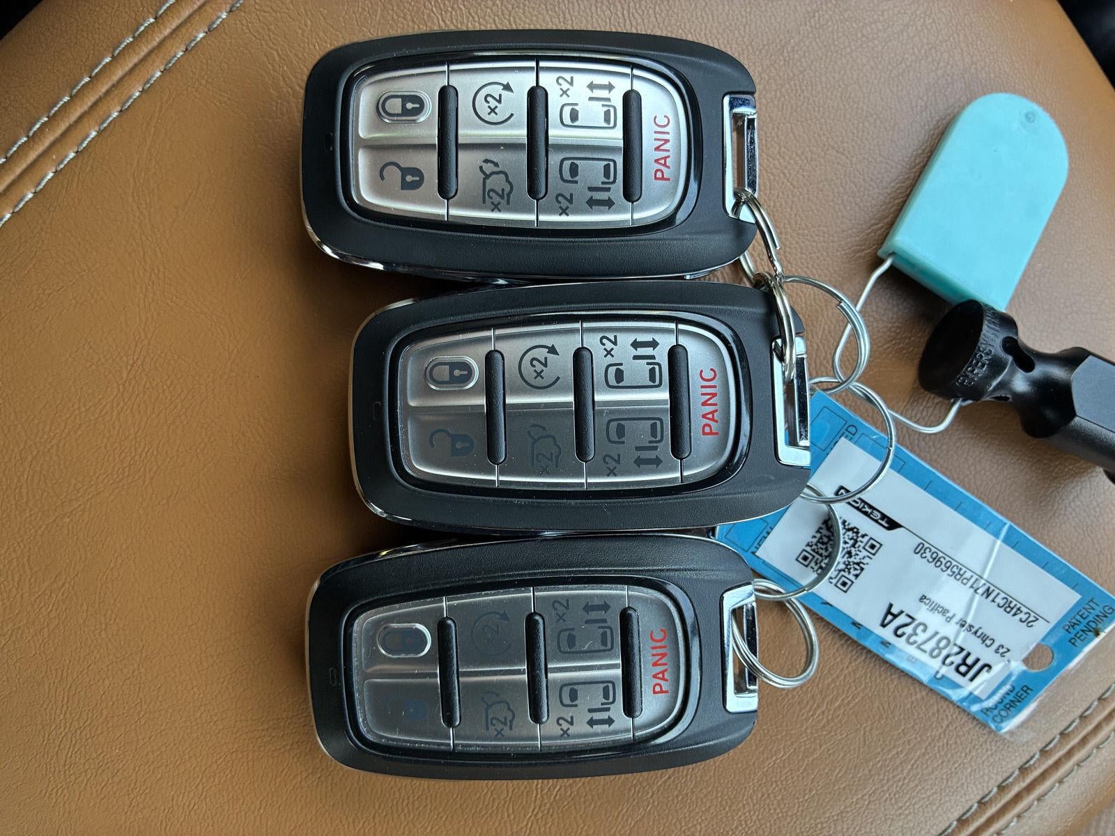 2023 Chrysler Pacifica Hybrid Pinnacle
