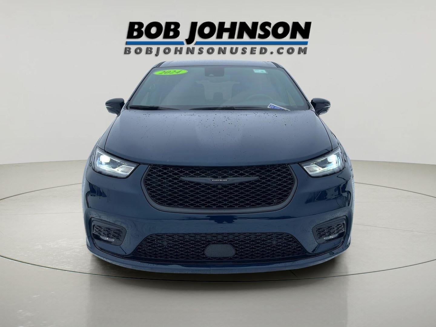 2024 Chrysler Pacifica Hybrid S Appearance Pkg