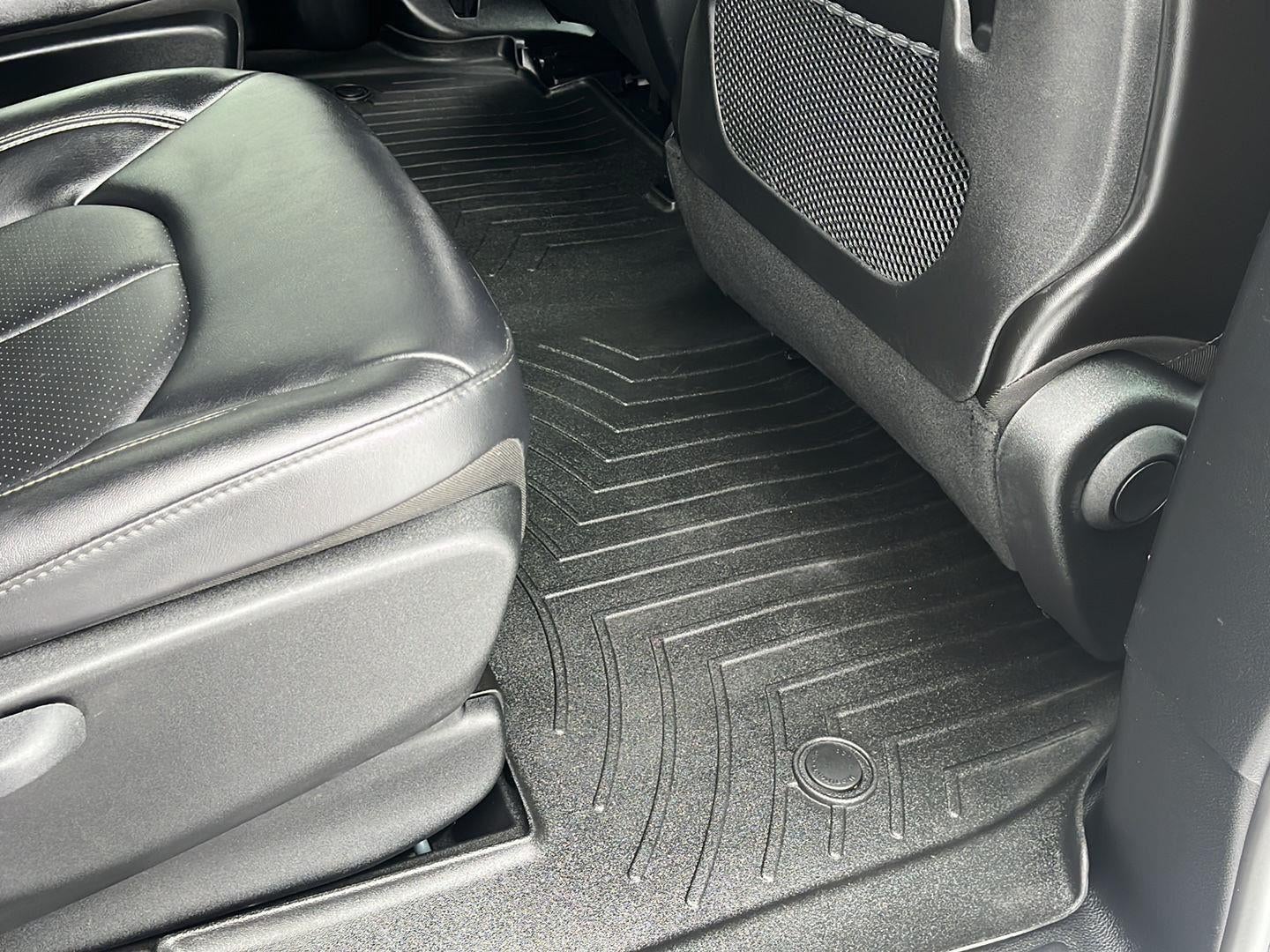 2024 Chrysler Pacifica Hybrid S Appearance Pkg