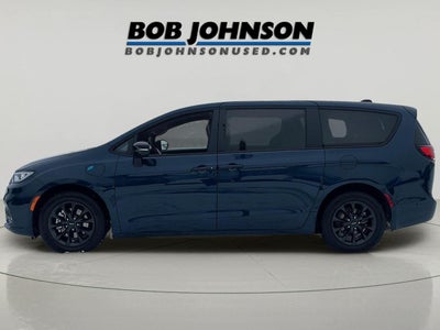 2024 Chrysler Pacifica Hybrid S Appearance Pkg