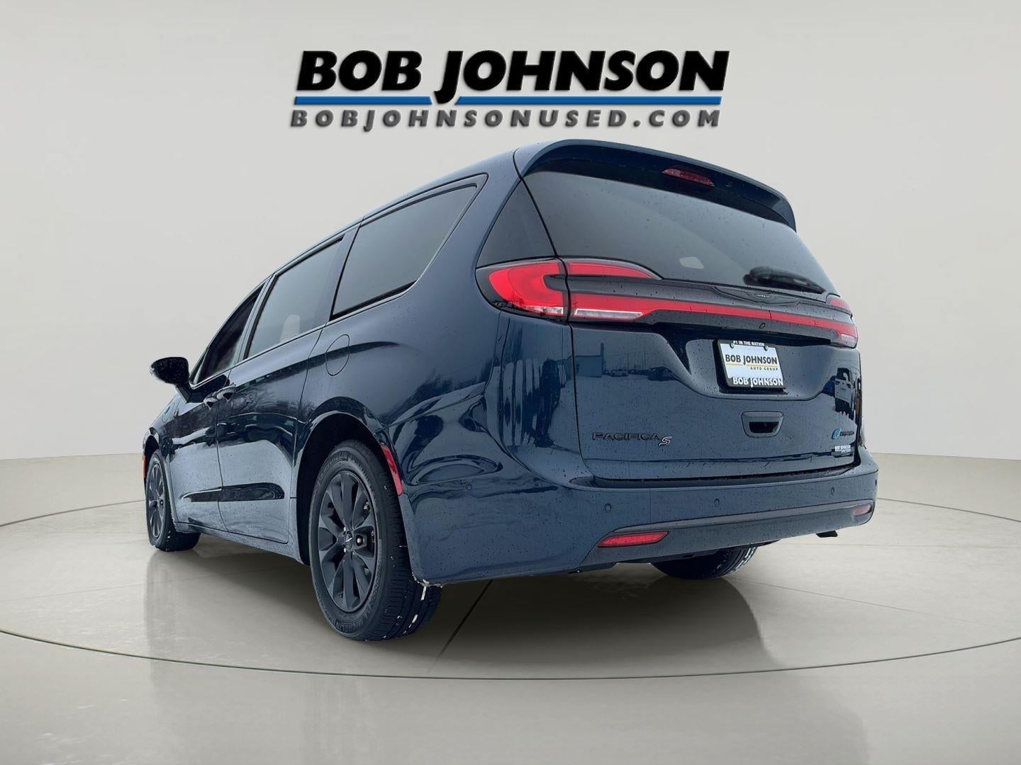 2024 Chrysler Pacifica Hybrid S Appearance Pkg