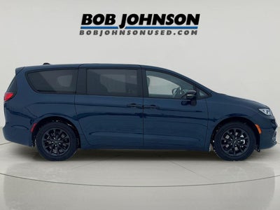 2024 Chrysler Pacifica Hybrid S Appearance Pkg