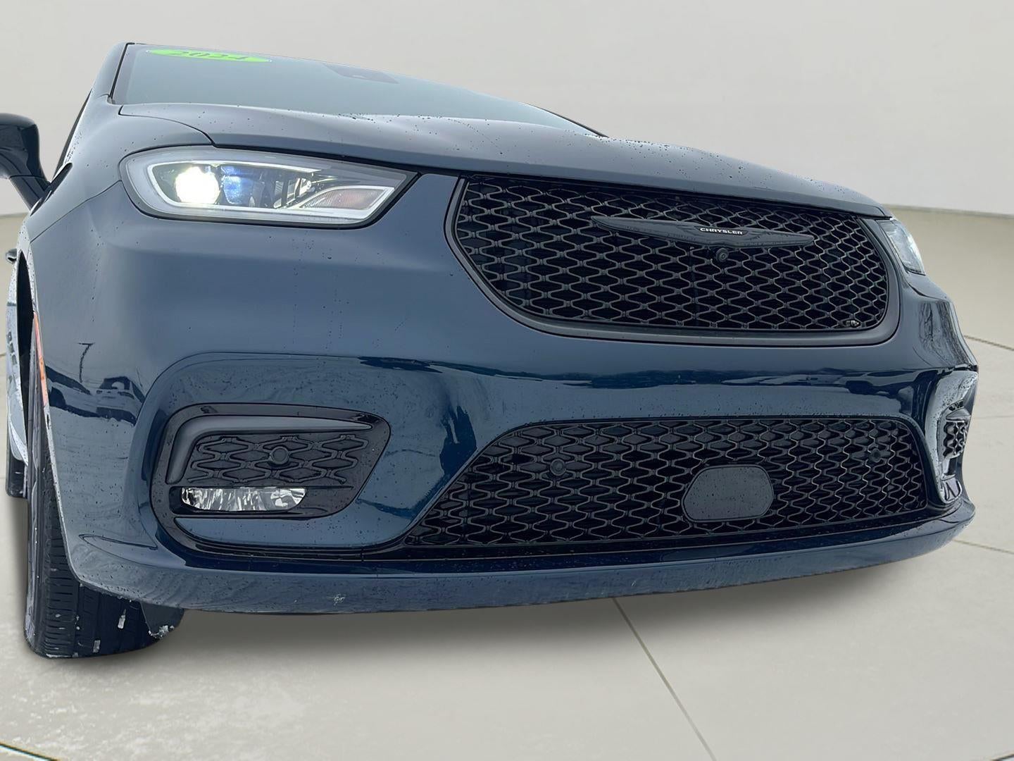 2024 Chrysler Pacifica Hybrid S Appearance Pkg