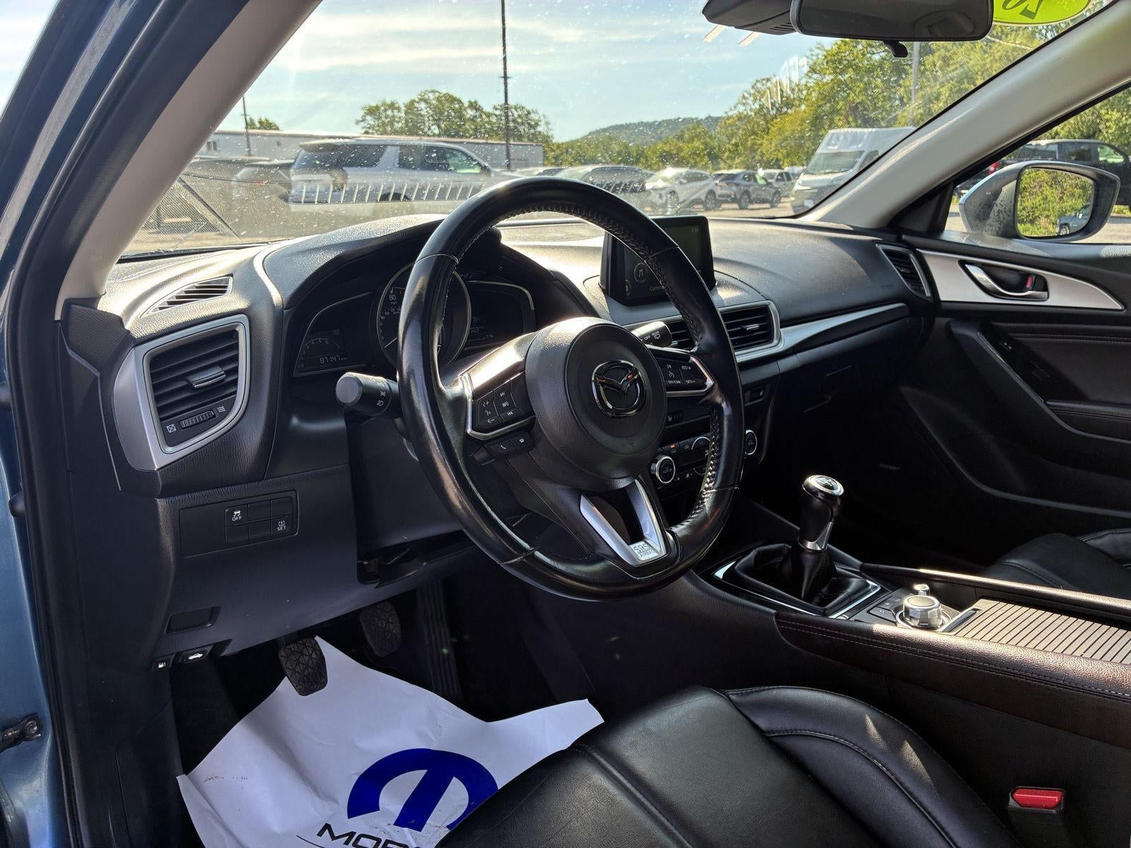 2018 Mazda Mazda3 5-Door Touring