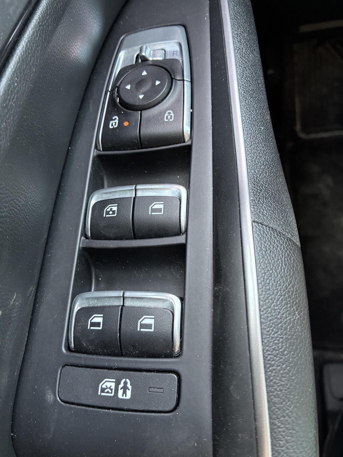 2025 Kia Sorento X-Line EX