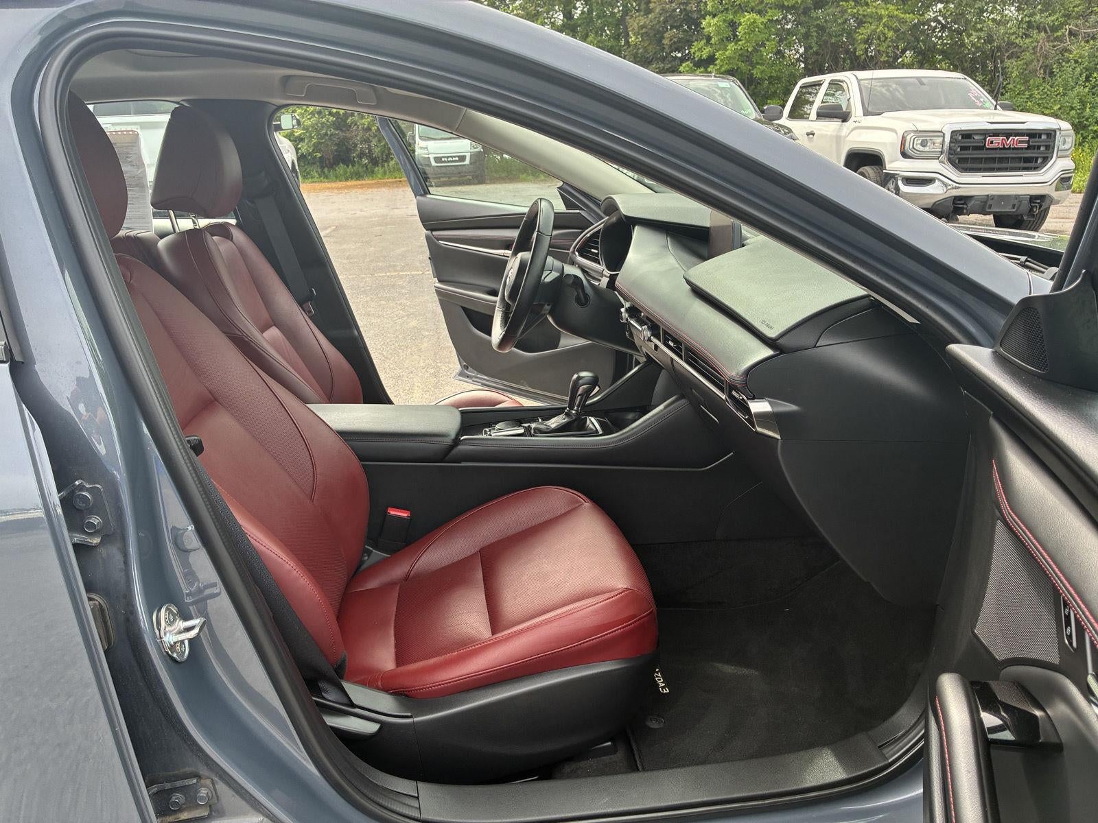 2025 Mazda Mazda3 Sedan 2.5 S Carbon Edition