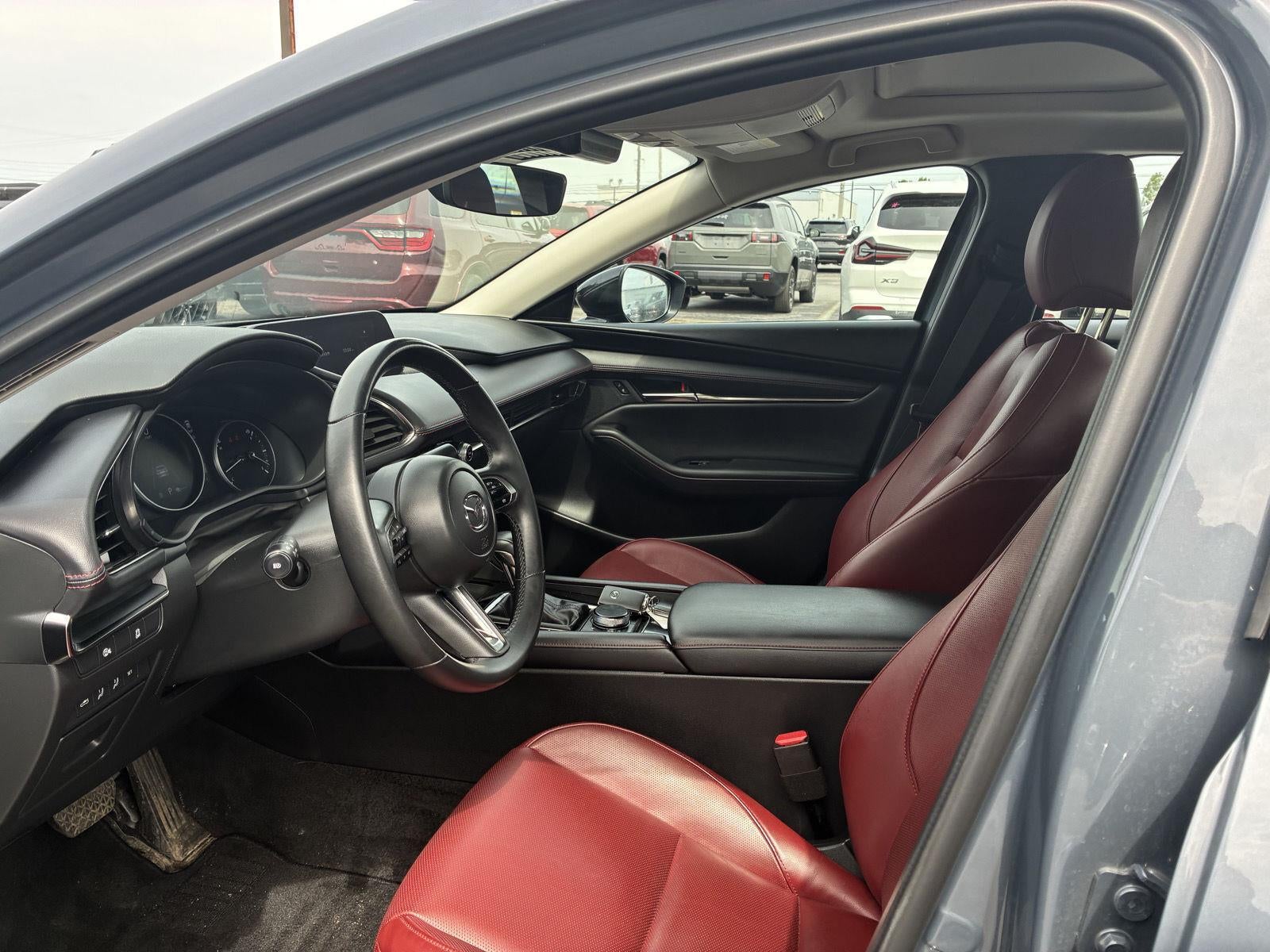 2025 Mazda Mazda3 Sedan 2.5 S Carbon Edition