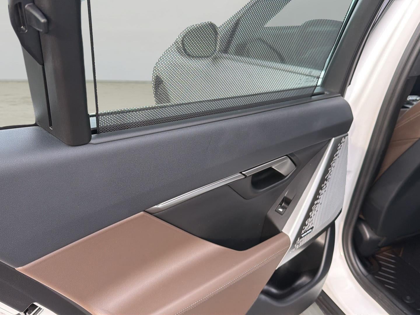 2025 BMW i5 xDrive40