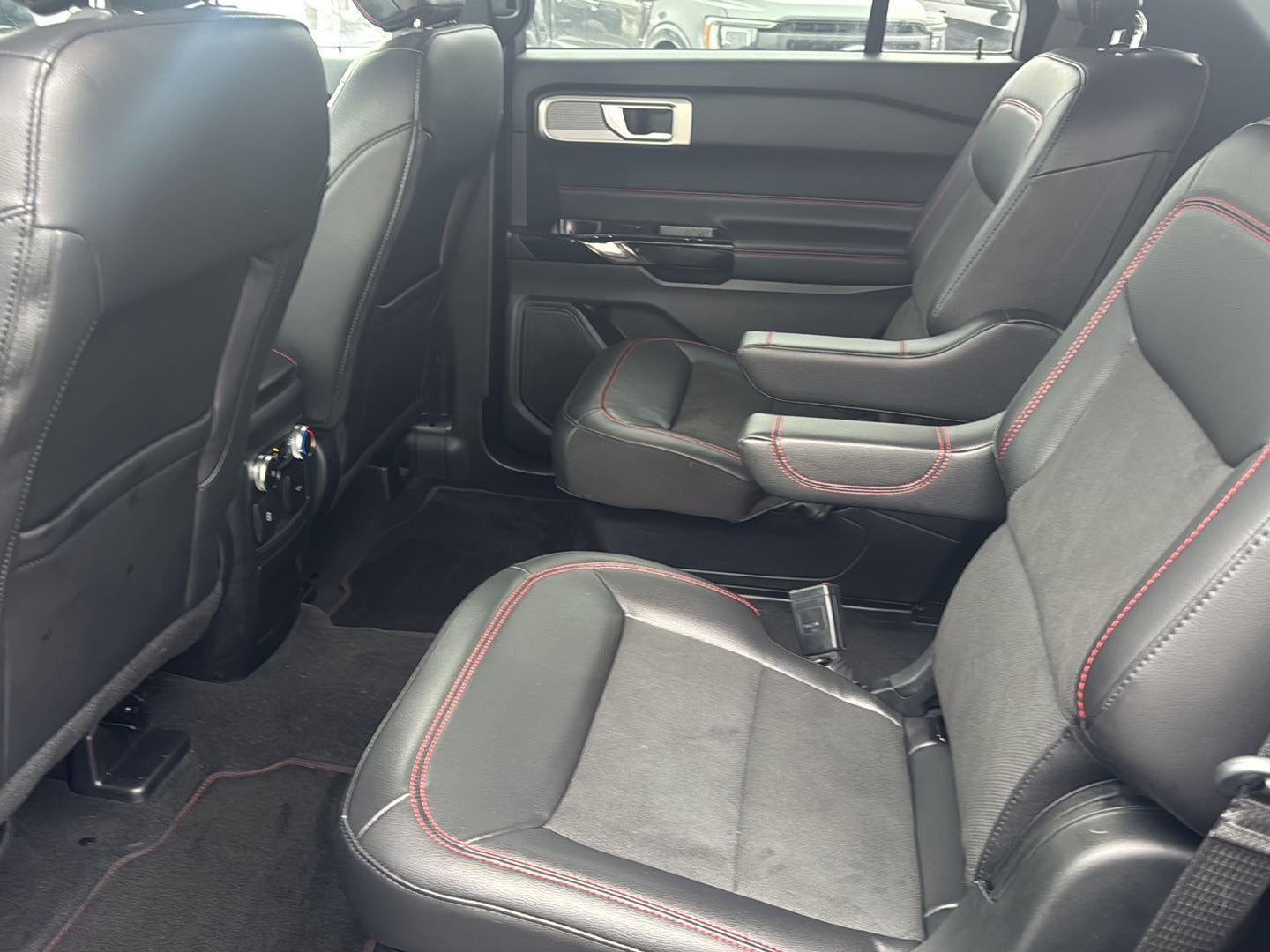 2022 Ford Explorer ST-Line 4WD