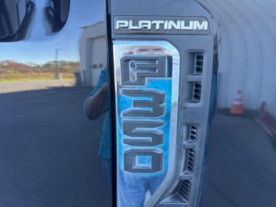 2025 Ford Super Duty F-350 SRW Platinum