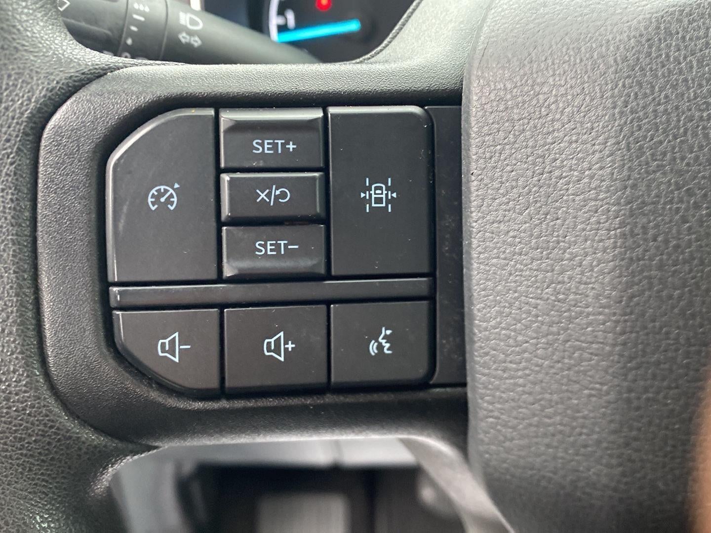 2023 Ford F-150 XL 4WD SuperCrew 5.5' Box