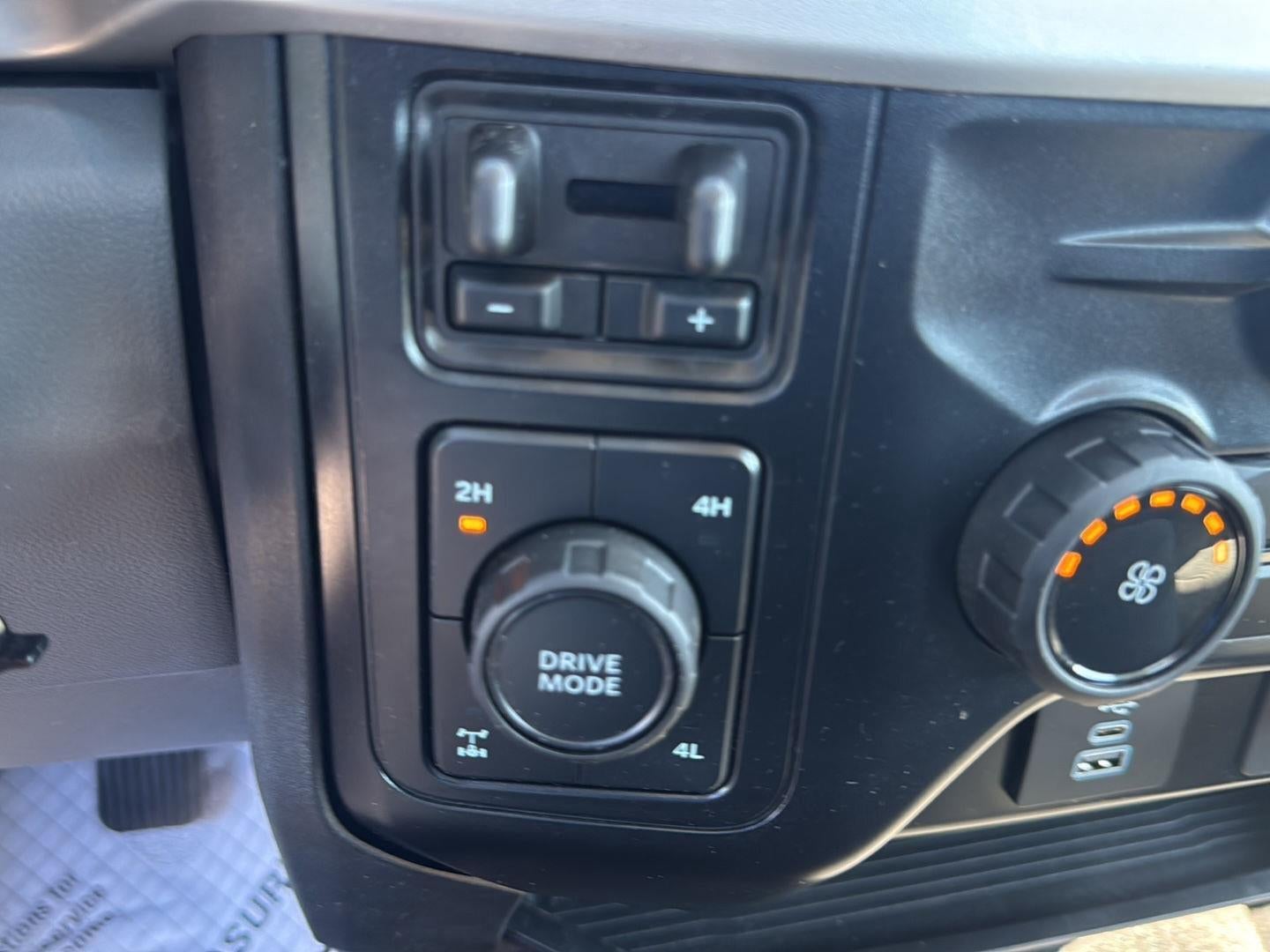 2025 Ford Super Duty F-350 SRW XL