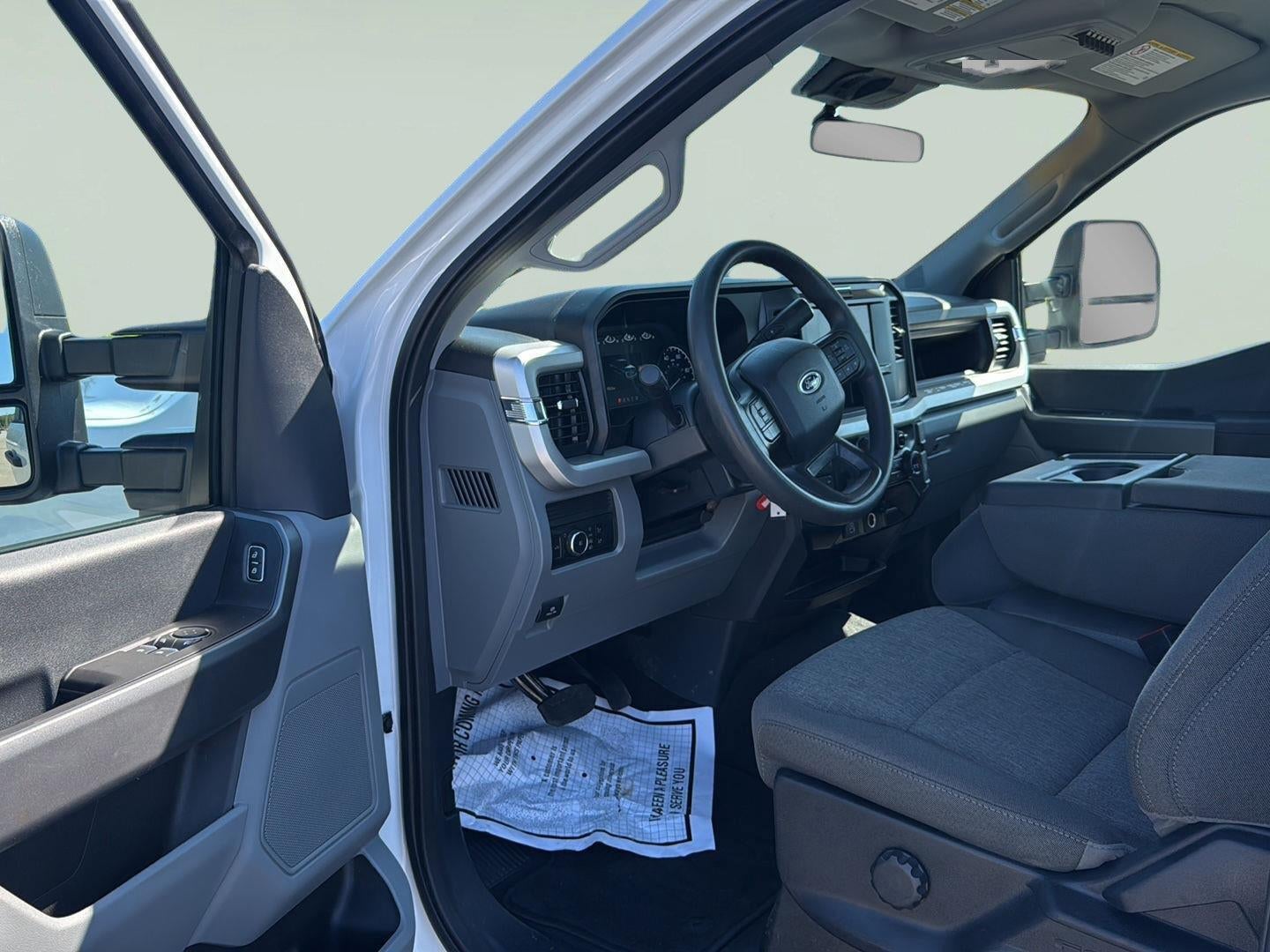 2025 Ford Super Duty F-350 SRW XL