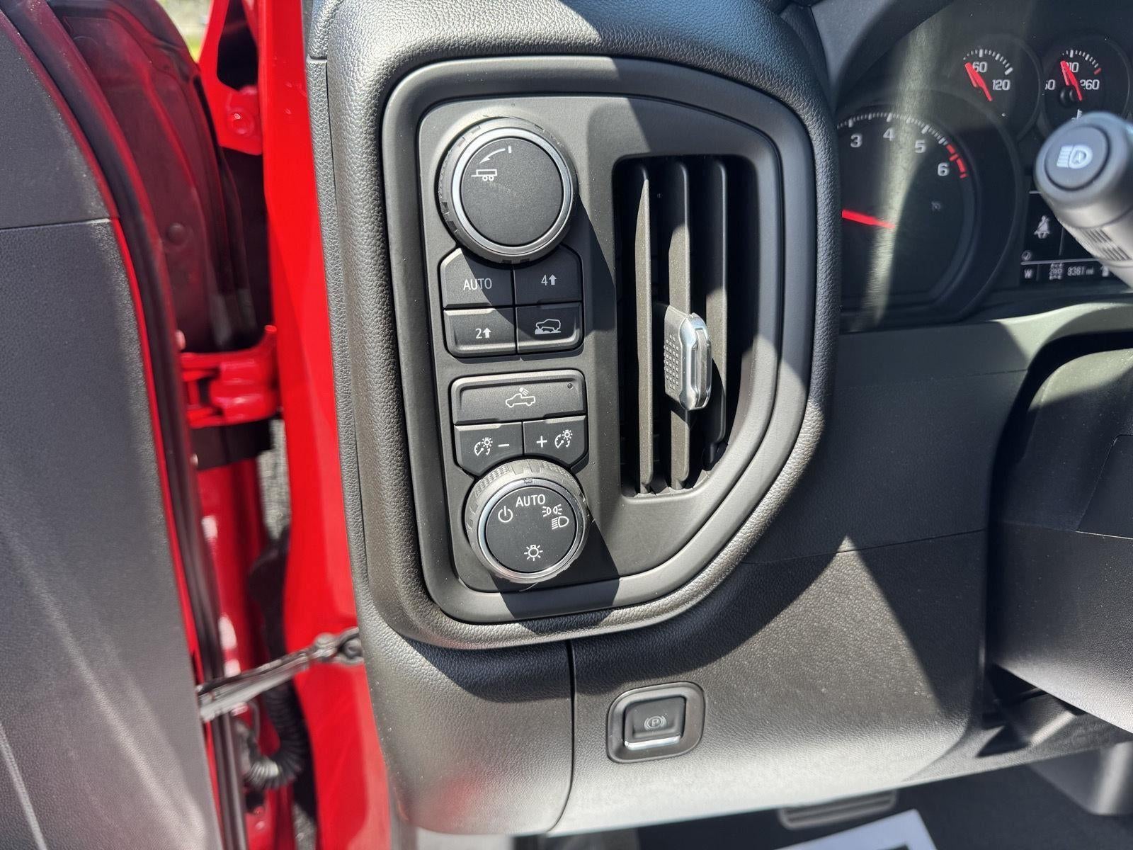 2025 Chevrolet Silverado 1500 Custom