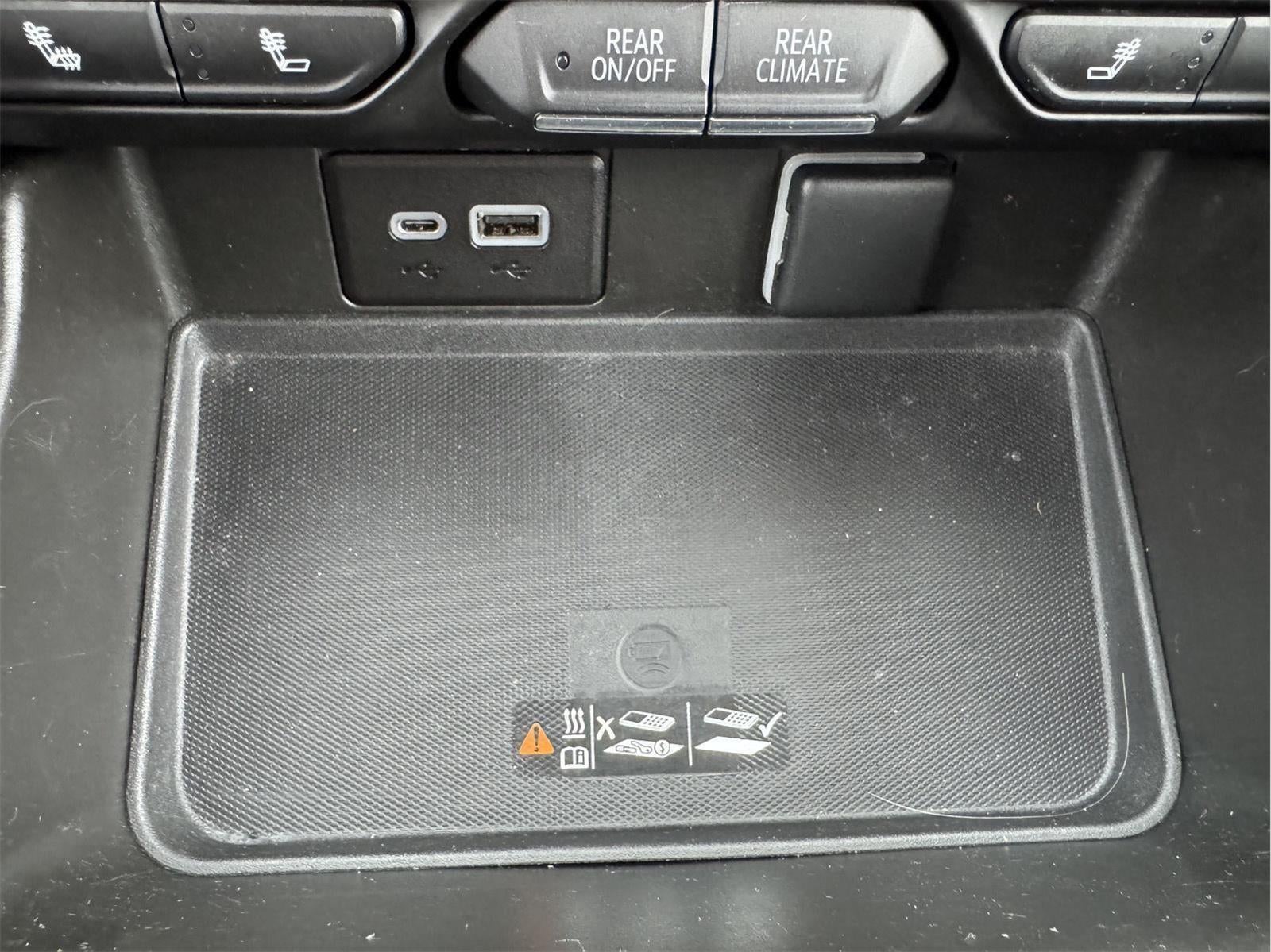 2022 Chevrolet Suburban RST