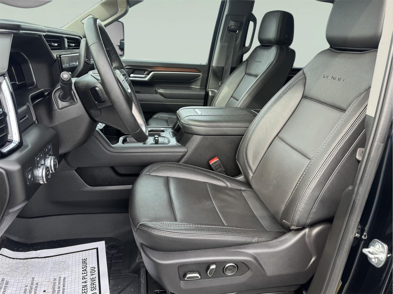 2025 GMC Sierra 2500HD Denali