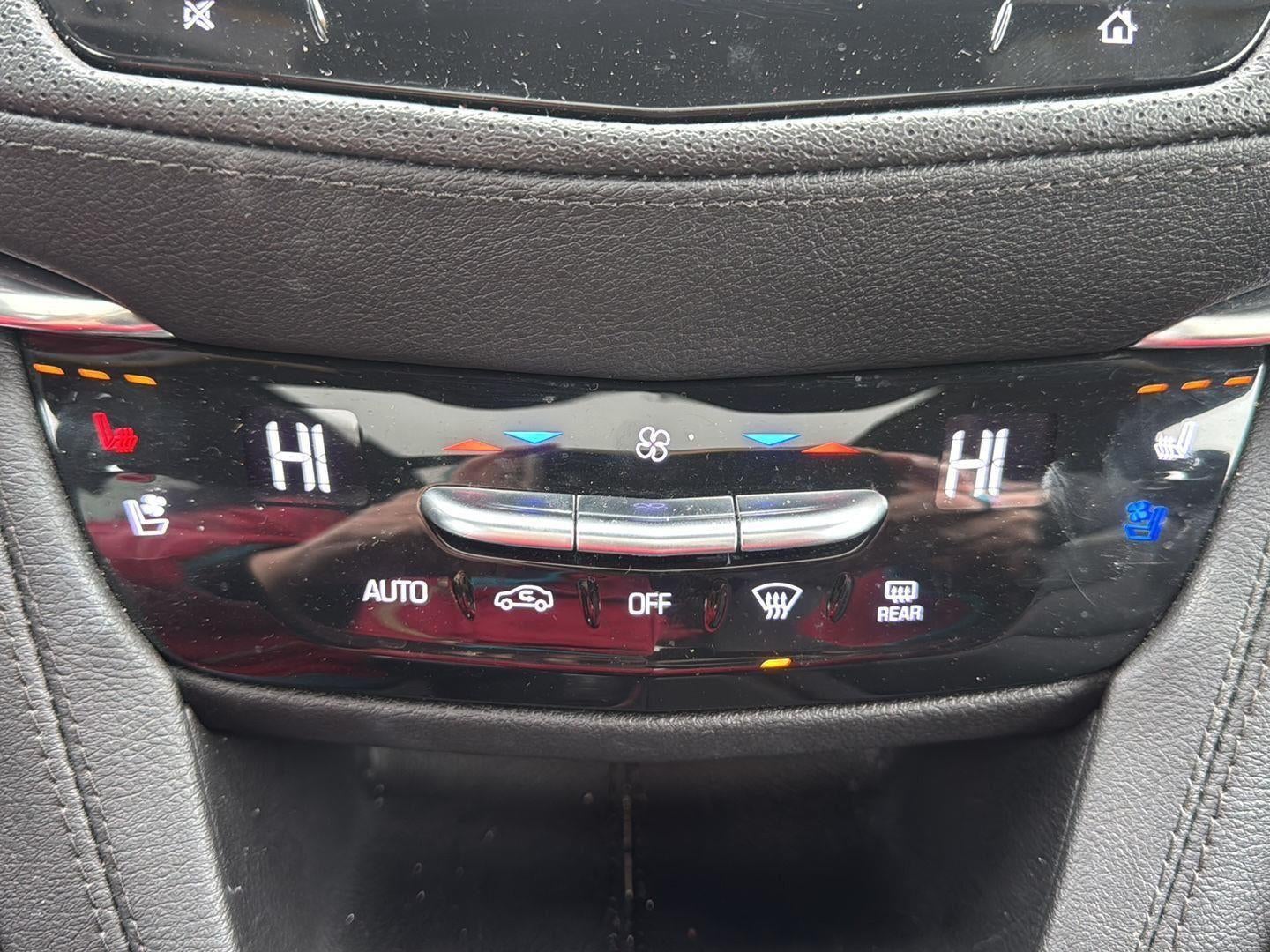 2022 Cadillac XT5 AWD Premium Luxury