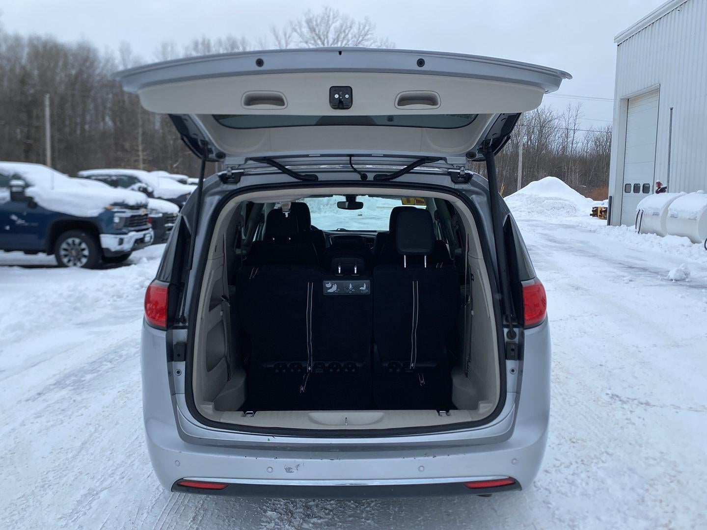 2020 Chrysler Pacifica Touring L