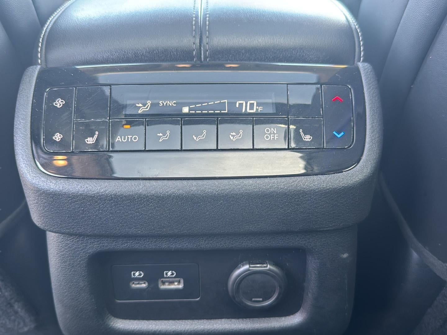2024 INFINITI QX60 LUXE