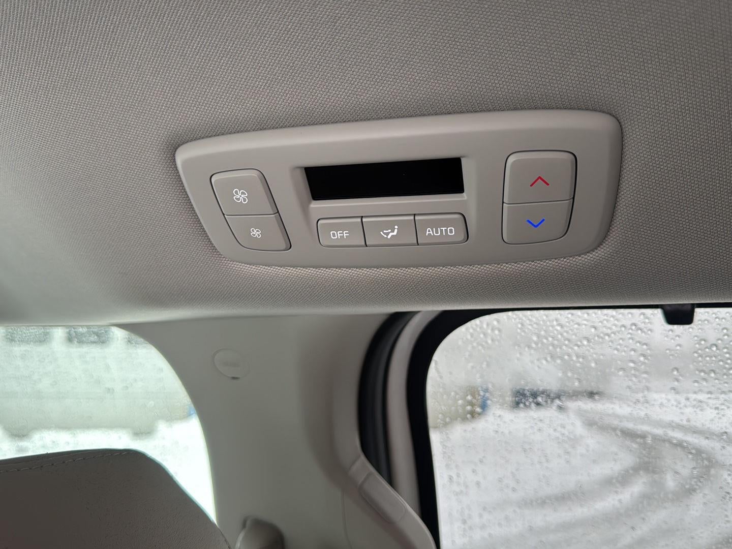 2025 Kia Carnival EX