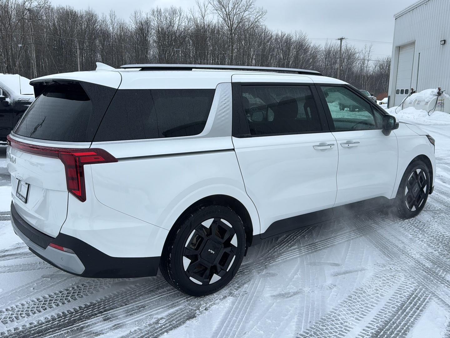 2025 Kia Carnival EX