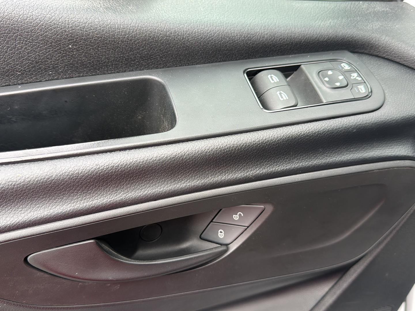 2022 Mercedes-Benz Sprinter Cargo Van 2500 Standard Roof V6 144 RWD