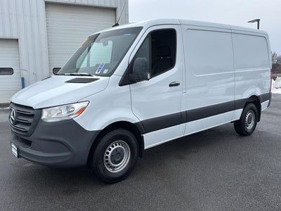 2022 Mercedes-Benz Sprinter Cargo Van 2500 Standard Roof V6 144 RWD