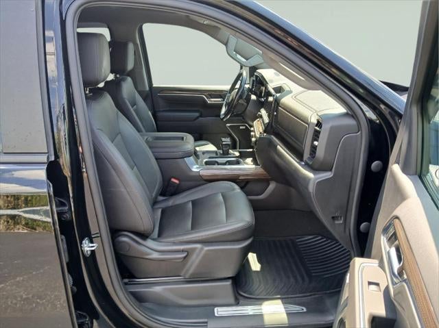 2022 Chevrolet Silverado RST