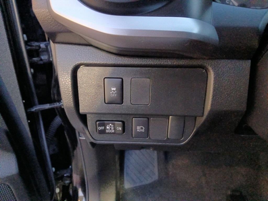 2023 Toyota TACOMA SR5 SR5 V6