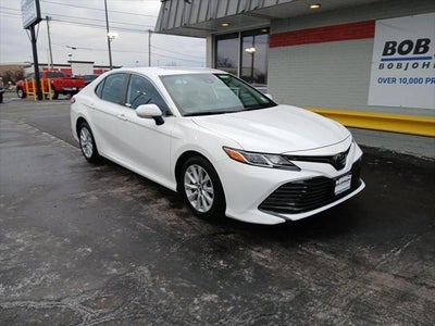 2019 Toyota CAMRY LE