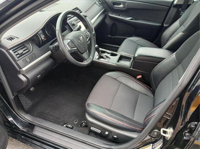 2017 Toyota CAMRY SE