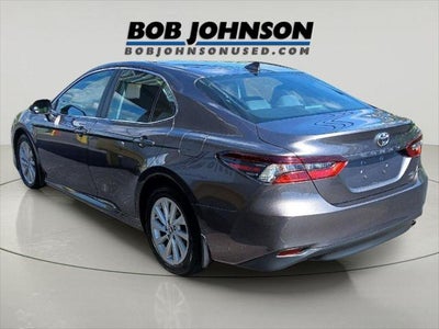 2022 Toyota Camry LE AUTO