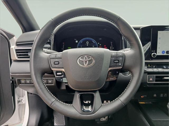 2025 Toyota Camry SE AWD