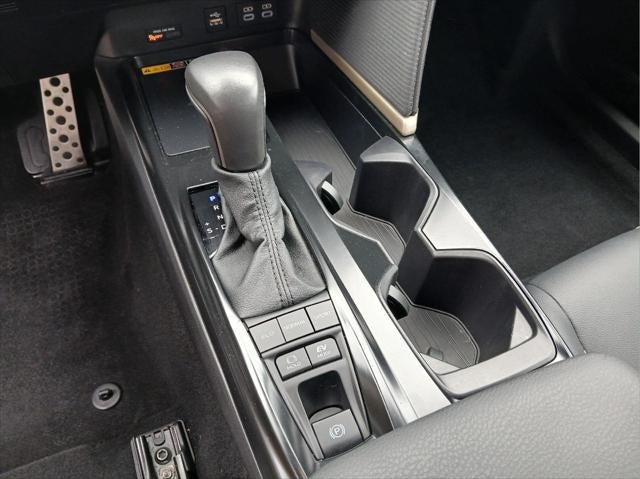 2025 Toyota Camry SE AWD