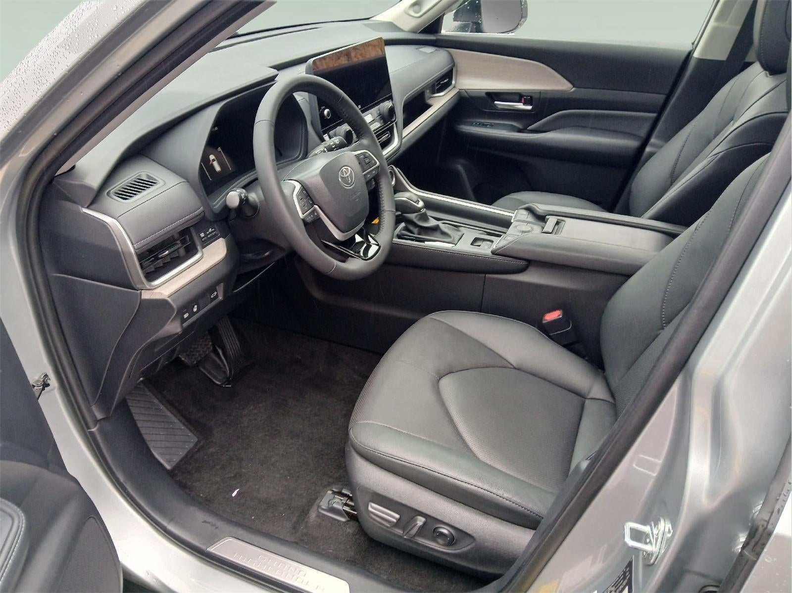 2024 Toyota GRAND HIGHLANDER Limited